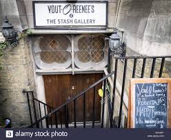 Entrance to The Stash Gallery at Vout-o-Reenies
