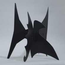 Alexander Calder, La chauve souris, 1966, Painted metal, 53.4 x 54.5 x 50.5